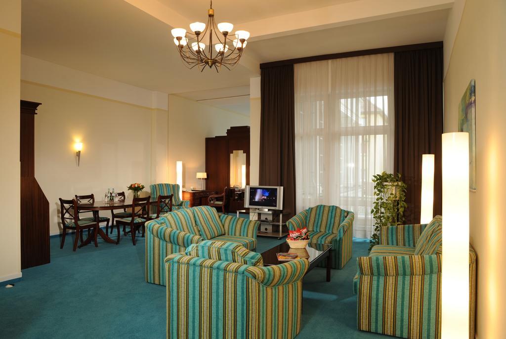 Villa Viktoria Düsseldorf Extérieur photo