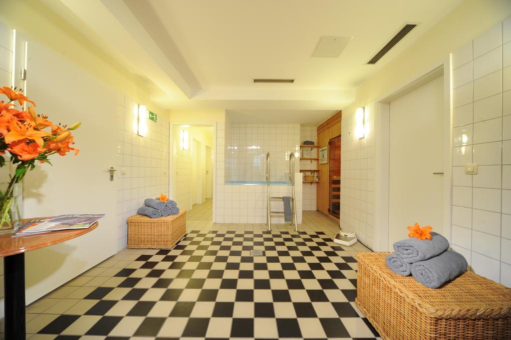Villa Viktoria Düsseldorf Extérieur photo